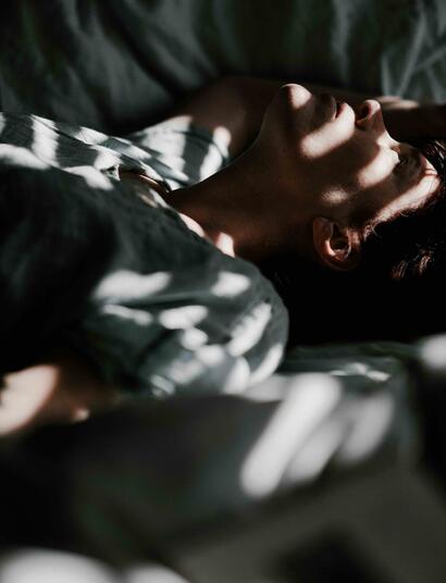 A medication containing THC significantly reduces the frequency and intensity of nightmares in individuals suffering from PTSD.