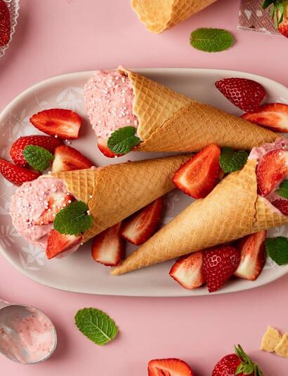 Valentýnské mlsání  s konopím – jahodová zmrzlina