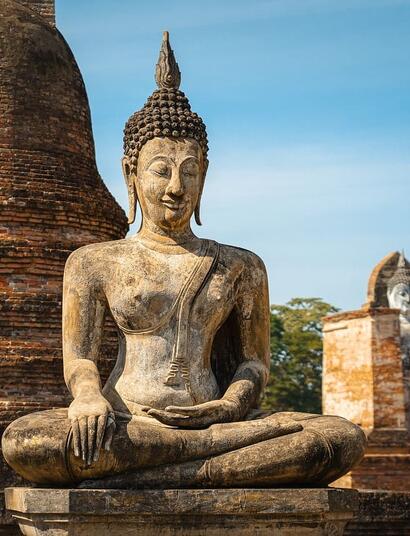 Dutch and British authorities have recently updated official travel advisory, warning passengers not to carry or smuggle cannabis from Thailand. 