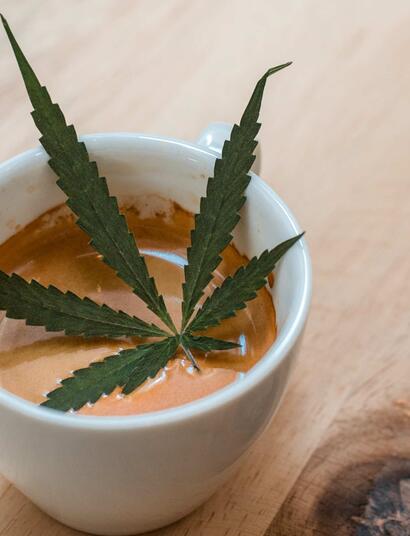 El café y el CBD van de la mano.