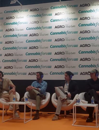 Expertos en el Cannabis Forum de Farmaforum discuten sobre los desafíos del CBD y el estancamiento de la industria del cáñamo en España.