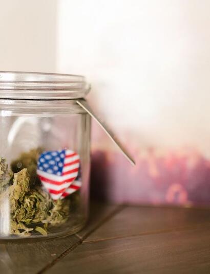 Impacto económico y laboral de regulación de THC sintético en USA.