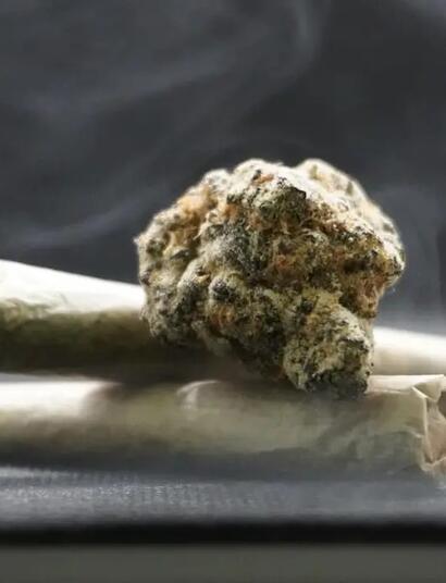 Den größten Joint der Welt hat eine Gruppe aus Boston gebaut.