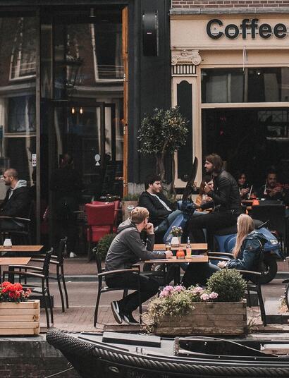 Keeping Tourists Out! Amsterdam Coffeeshops to Close for Foreigners