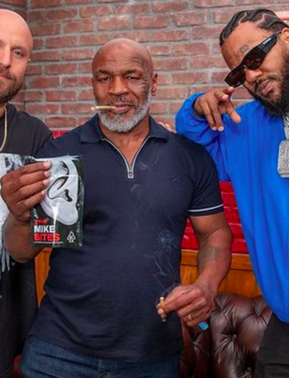 Mike Tyson con el rapero The Game fumando hierba. Foto: Instagram de Tyson.