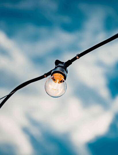 HOE BEREKEN JE DE ELEKTRICITEITSREKENING VOOR JE BINNENKWEEK?