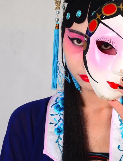 Despite the millenary tradition in the use of Cannabis, China does not allow its use