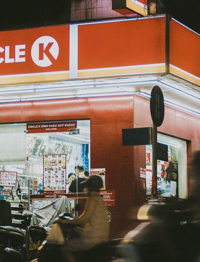 Fare benzina e comprare erba: presto in Florida sarà possibile