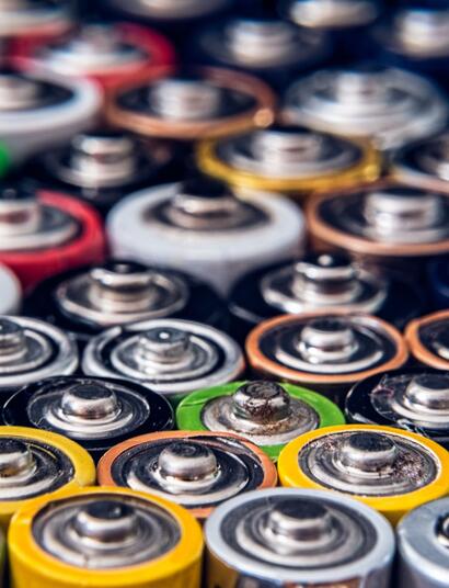 Verwendungsmöglichkeiten für Cannabis als Batterien, Bio-Sprit, Bodensanierer, Viehfutter