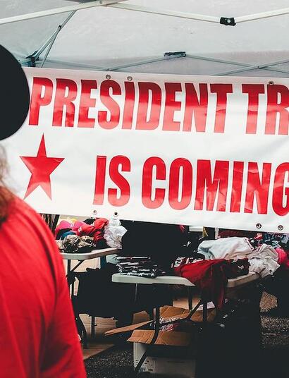 Trump hace subir las acciones NASDAQ de industria cannábica tras anuncio de estudio de regulación de marihuana.