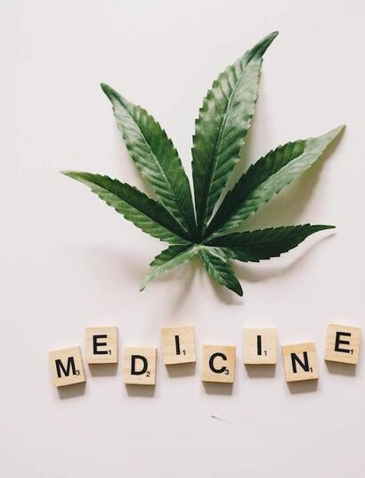 ¿Puedo volar con marihuana medicinal o terapéutica en Estados Unidos? ¿Qué permite el TSA en USA?