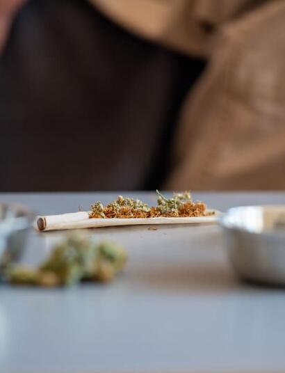 Learn what to avoid during a weed detox, from common mindset mistakes to managing withdrawal symptoms and building healthy habits for lasting success.