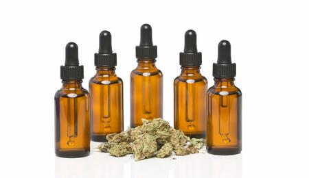 Botellas de aceite de Cannabis medicinal