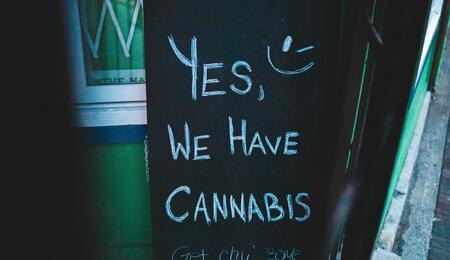 In 2025, following the reform of cannabis laws,Germany imported over 142 tons of medicinal marijuana and approved more than 300 applications for cannabis clubs