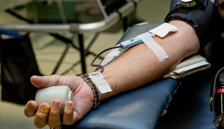 Můžete darovat krev, když užíváte konopí?