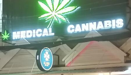 Plus de 1000 magasins de cannabis fermés en Thaïlande