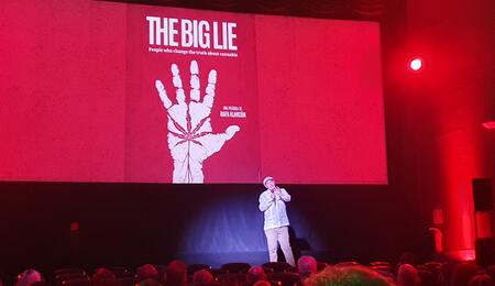 Presentación documental The Big Lie