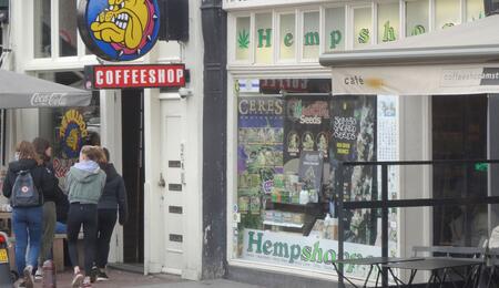Besluit buitenlanderverbod Amsterdamse coffeeshops uitgesteld
