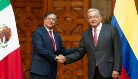 Gustavo Petro y Andrés López Obrador firman acuerdo para reformar políticas de drogas. Foto: Presidencia de Colombia.