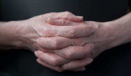 Learn more about how medical cannabis can help manage Parkinson’s symptoms. From tremords and bradykinesia to neuroprotective research, here’s a round up. 