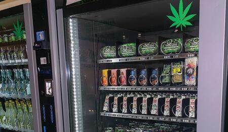 Light, distributore, automatico