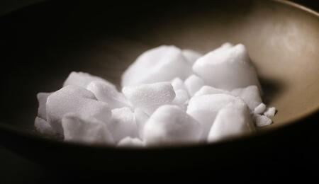 Use baking soda as a natural fungicide and pest deterrent for cannabis plants. Learn safe recipes to fight mildew, gnats, and black spot fungus organically.