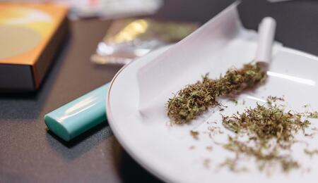 How to roll a more potent joint