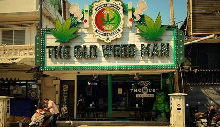 ¿Por qué y cómo cambiaron las reglas del cannabis recreativo y medicinal en Tailandia?