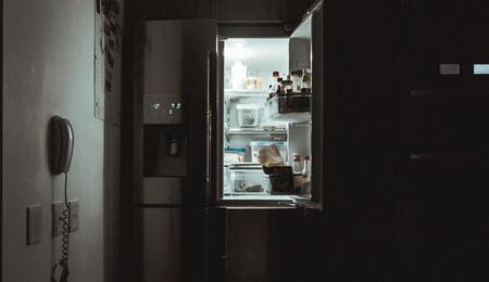 Explore why cannabis triggers hunger and how it connects to our sense of smell. See which healthy snacks can satisfy your munchies without the guilt. 