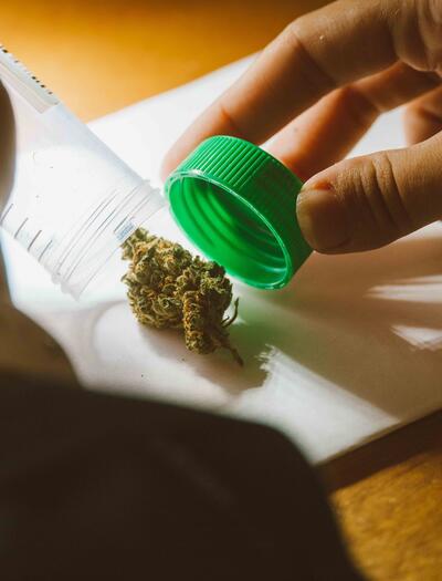 What’s the current status of medical cannabis laws in the UK, and how can patients navigate the legal landscape? 