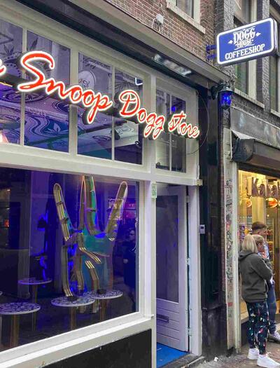 snoop dog, coffeeshop, amsterdam