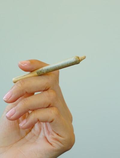 Efectos-del-cannabis-a-corto-y-largo-plazo