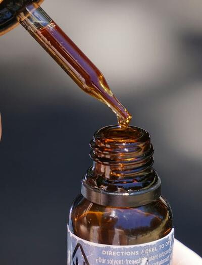 Microdosing cannabis is for everyone who wants to experience the benefits of medicinal marijuana use without the full psychoactivity. Here’s key information. 
