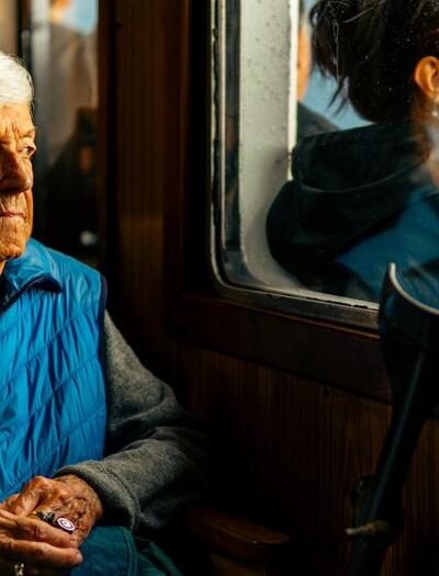 Seniorzy a marihuana: nowe badanie Yale obala mity o demencji