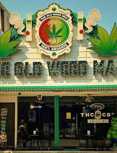 In Thailand haben Cannabis-Geschäfte drei Jahre Zeit, sich von Shops in lizenzierte medizinische Kliniken umzuwandeln.