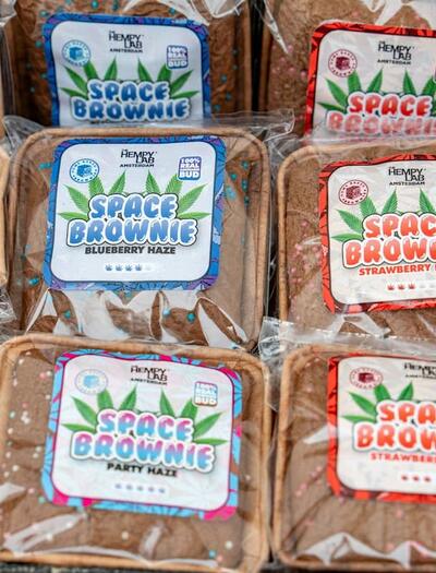 Explore the origins, genetics, and evolution of Haze cannabis—from 1960s tropical sativas to iconic modern hybrids like Neville’s Haze and Super Silver Haze.