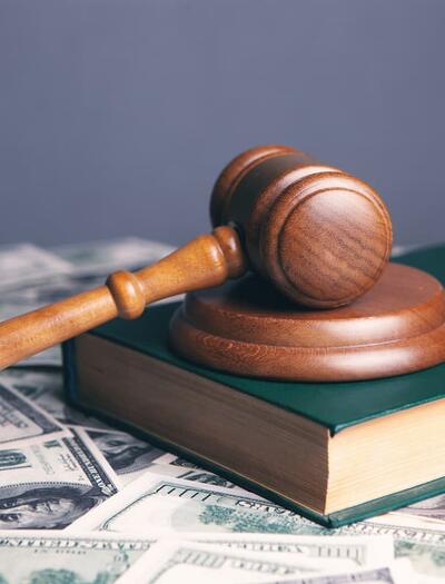 Major cannabis companies face legal action over marketing claims regarding mental health. Learn about the lawsuits and the shift in industry regulations.