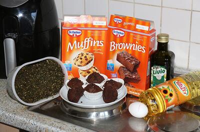 In Olivenöl decarboxylieren, dann backen, essen und abheben!