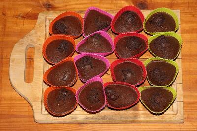 Fertige Backmischung-Brownies.