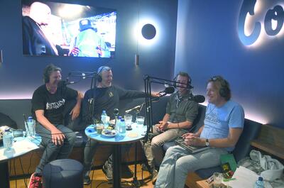 Het team van High Tea Potcast