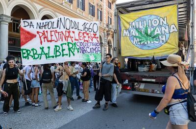 Roma marcia per i diritti e la canapa libera