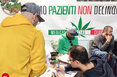 La firma dello statuto