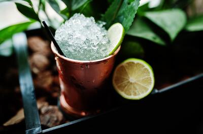 ​7 Easy CBD Cocktail Recipes to Unwind with at Home