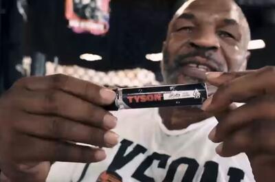 Tyson mostra la sua varietà di Cannabis