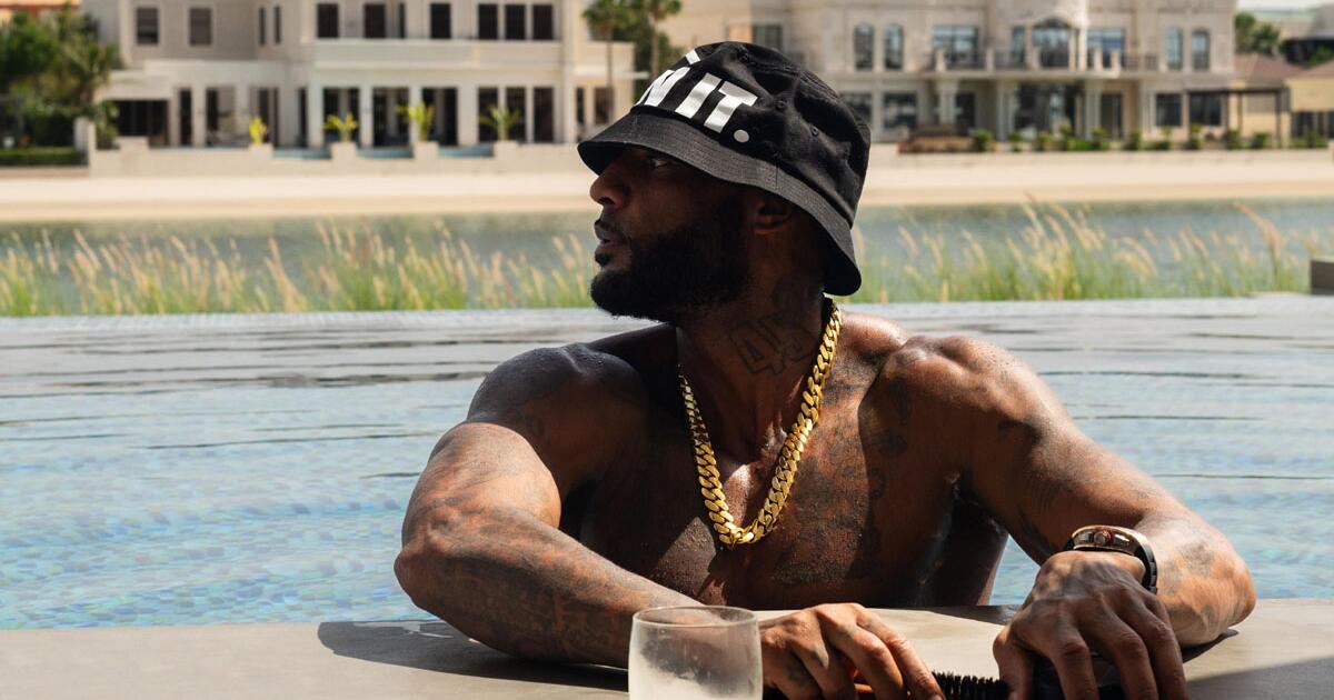 elfbar nachfüll pod läuft aus Exclu Rayon Boissons : Booba dévoile sa nouvelle cuvée au Drugstore des  Champs-Élysées